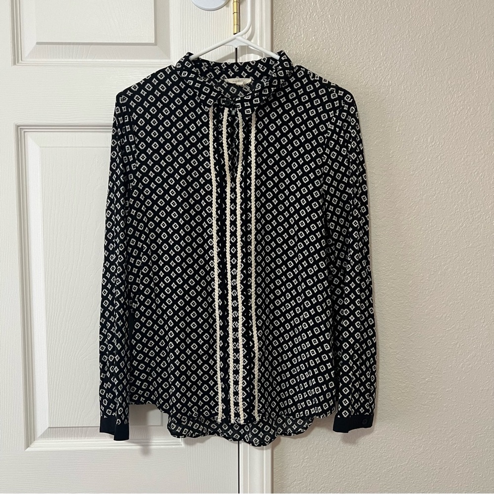 Mystree Black & White Geometric Blouse Size L